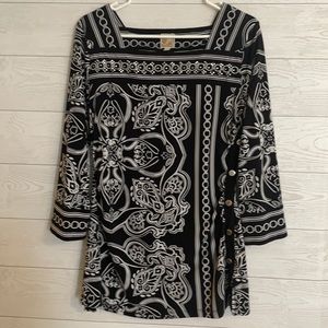 JM collection -Black and white tunic S/M